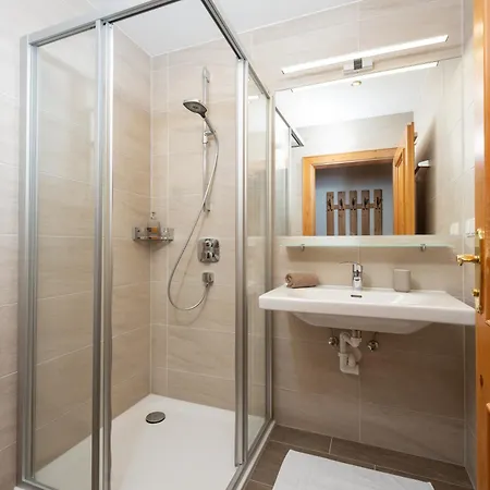 Landhaus Birgbichler - Apartments In Ramsau Am Dachstein - Inklusive Sommercard!